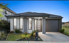 St Germain Estate 4 Bedrooms Clyde North Home